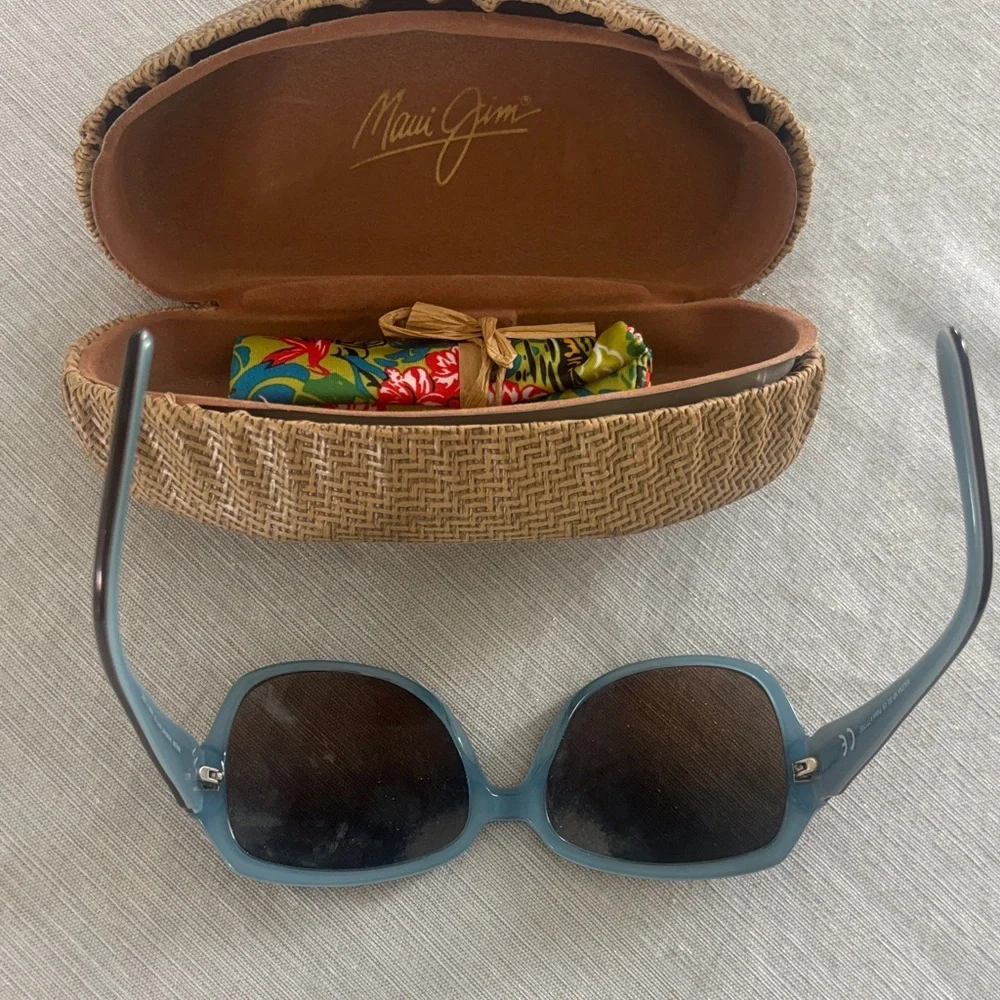 Maui Jim Tortoise Shell Sunglasses - Picture 2 of 6